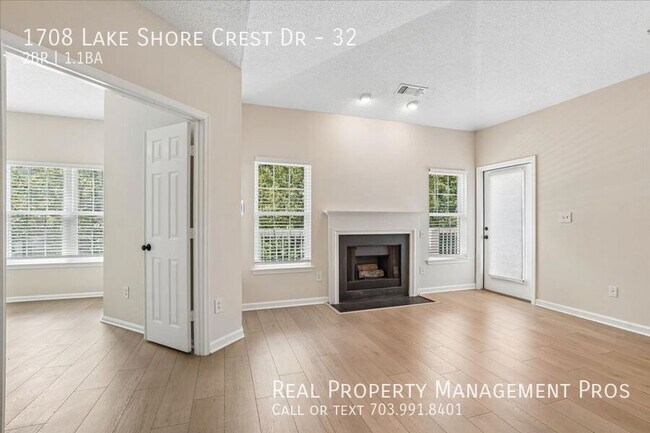 Building Photo - 1708 Lake Shore Crest Dr