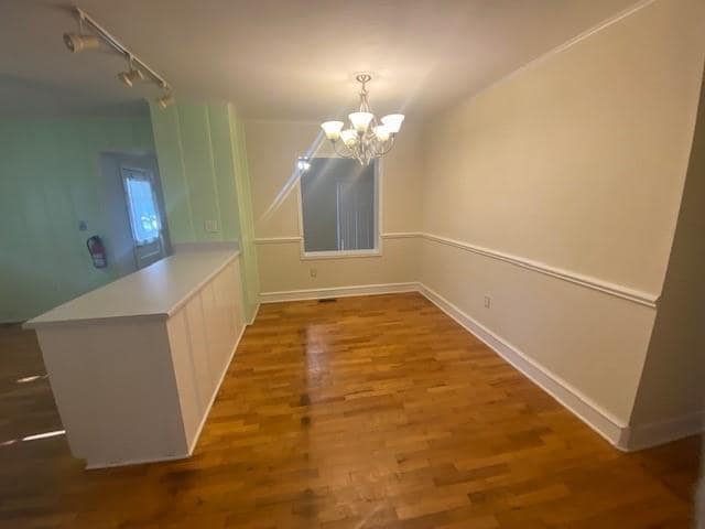Building Photo - 206 Skyview Dr