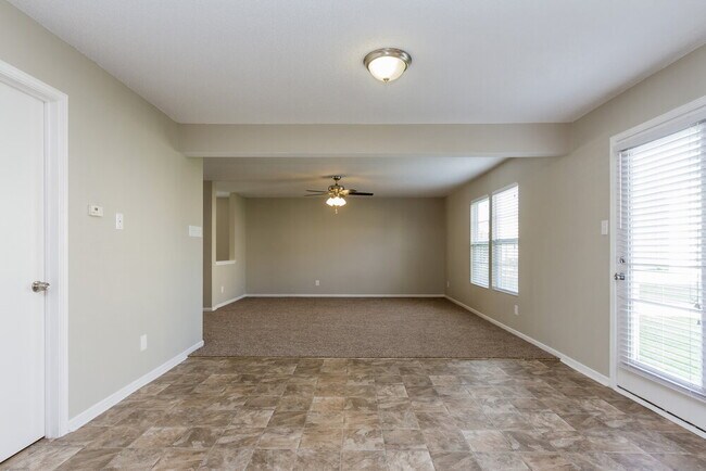 Foto del edificio - 9160 Middlebury Way