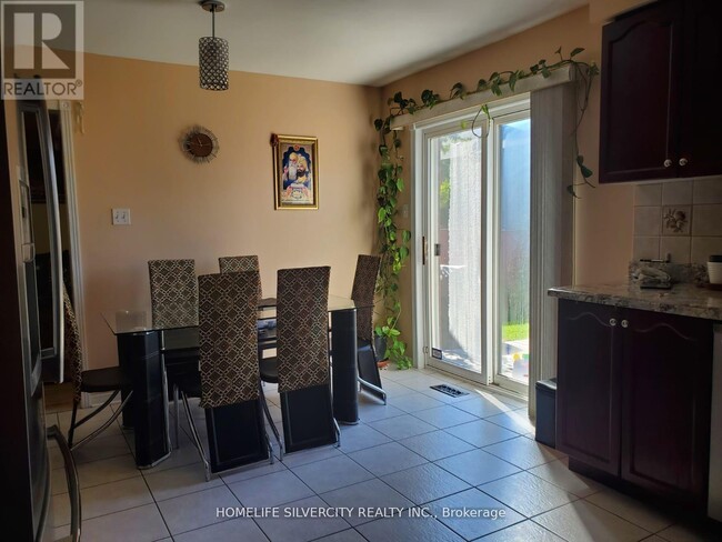 Photo du bâtiment - 30 Sheepberry Terrace