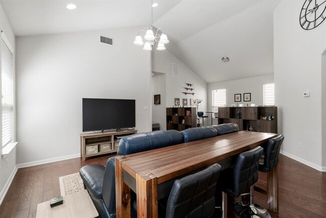 Building Photo - 9925 Milla Cir