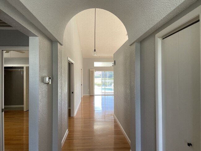 Foto del edificio - Beautiful 3-Bedroom, 2-Bath Home Available...