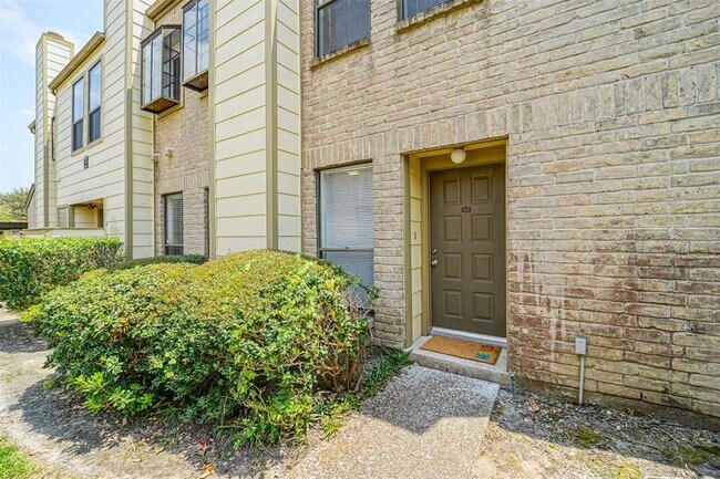 Foto del edificio - 8299 Cambridge St