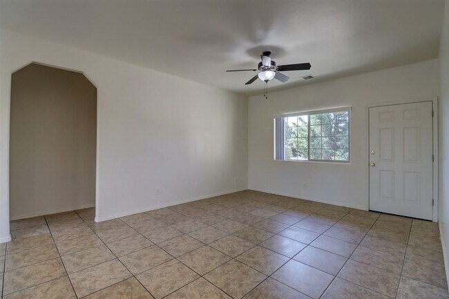 Foto del edificio - 7750 Spouse Dr