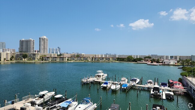 Marina view - 18081 Biscayne Blvd