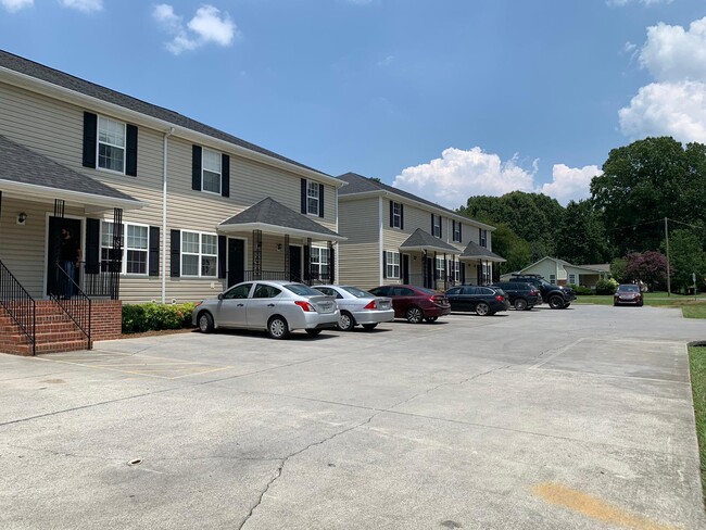 Building Photo - 94 Stone Loop SE