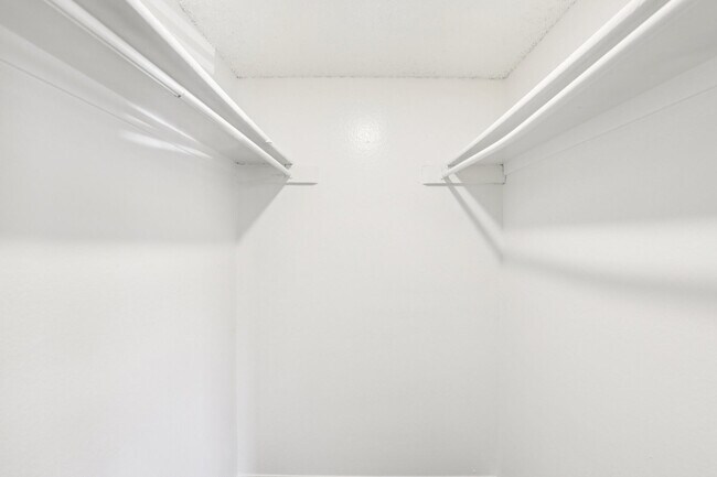 Building Photo - Claro Court