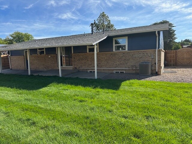 Foto del edificio - 1467 Meeker Dr