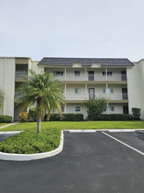 Foto del edificio - 4595 Chancellor St NE