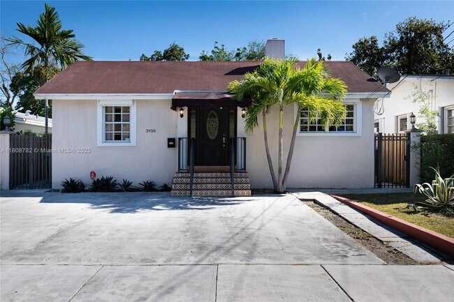 Foto del edificio - 3958 SW 2nd St