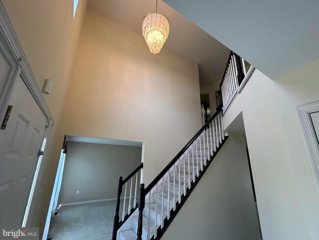 Building Photo - 13220 Willow Point Dr