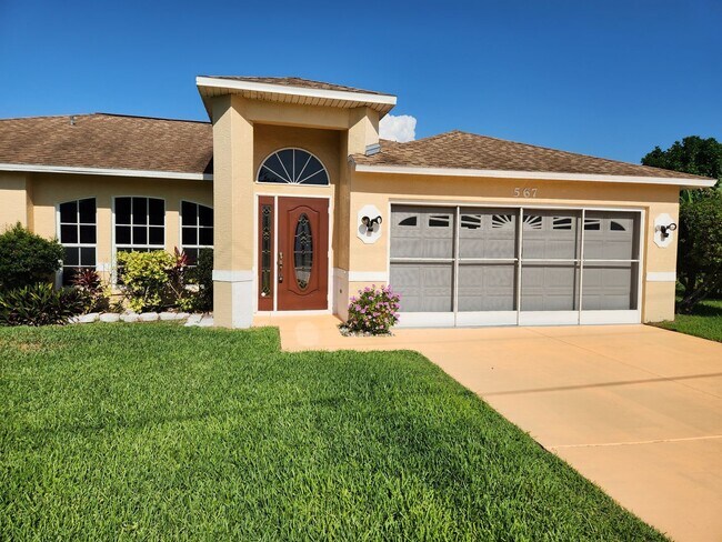Building Photo - BEAUTIFUL 3 BR / 2 BA HOME AVAILABLE IN MIRROR LAKES