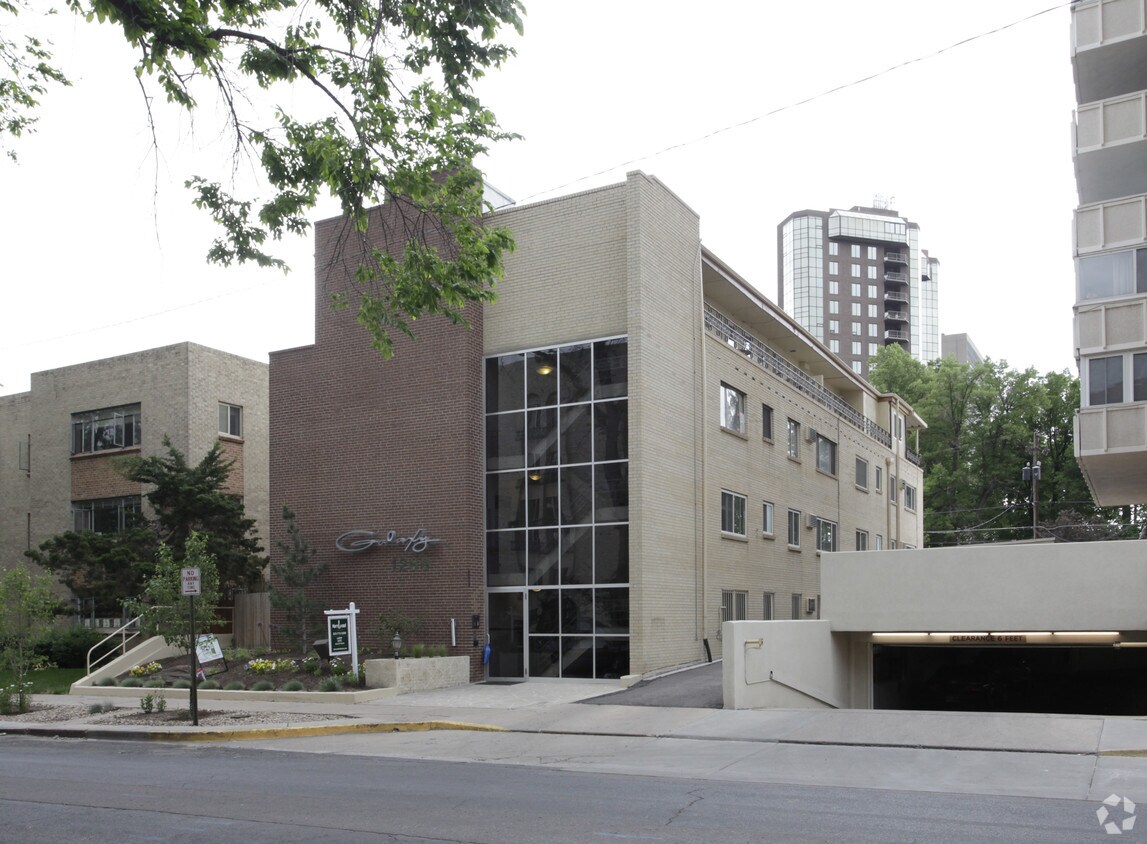 Foto principal - Galaxy Condos