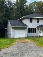 Building Photo - 430 Deerfield Ln