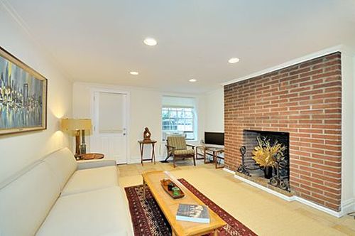 Building Photo - 121 E 35th St