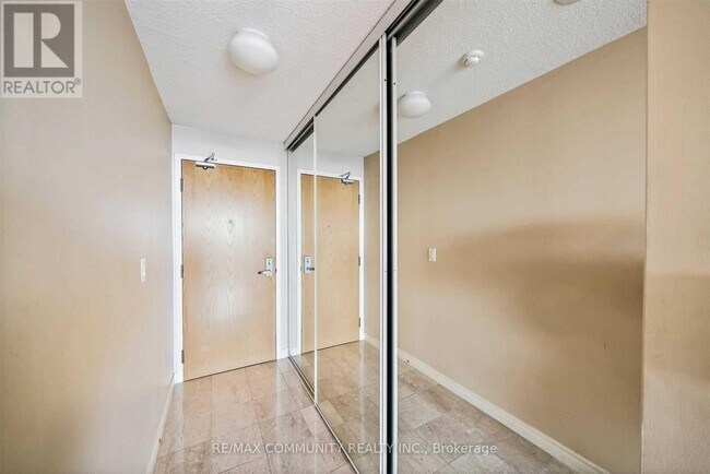 Building Photo - 88-1688 Grangeway Ave
