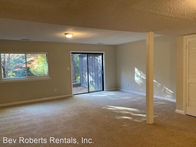 Foto del edificio - 3 br, 2.5 bath House - 1200-A Falls Church...