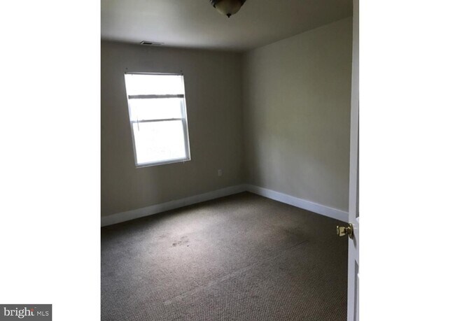 Building Photo - 1528 N 7th St