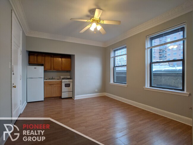 Building Photo - 3831 N Fremont St