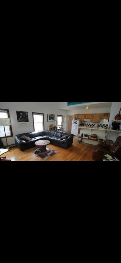 Primary Photo - 38 Shepard St