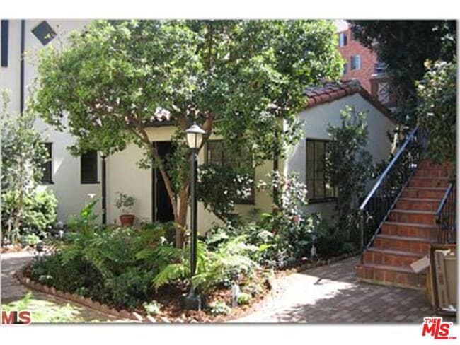 Foto del edificio - 10840 Lindbrook Dr