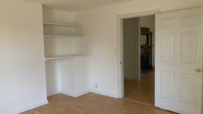 Foto del edificio - 201 E Caldwell Ave