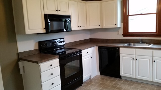 Building Photo - 253 Telford Pike