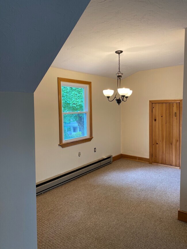 Dining Area - 33 Esty St
