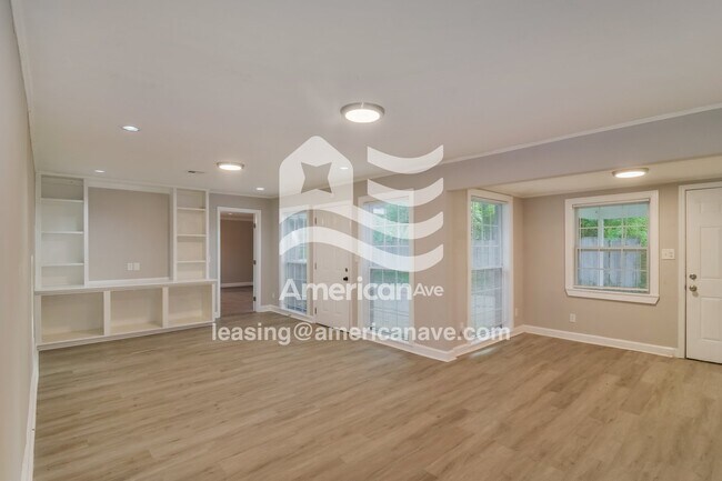 Foto del edificio - 2716 Colonial Dr