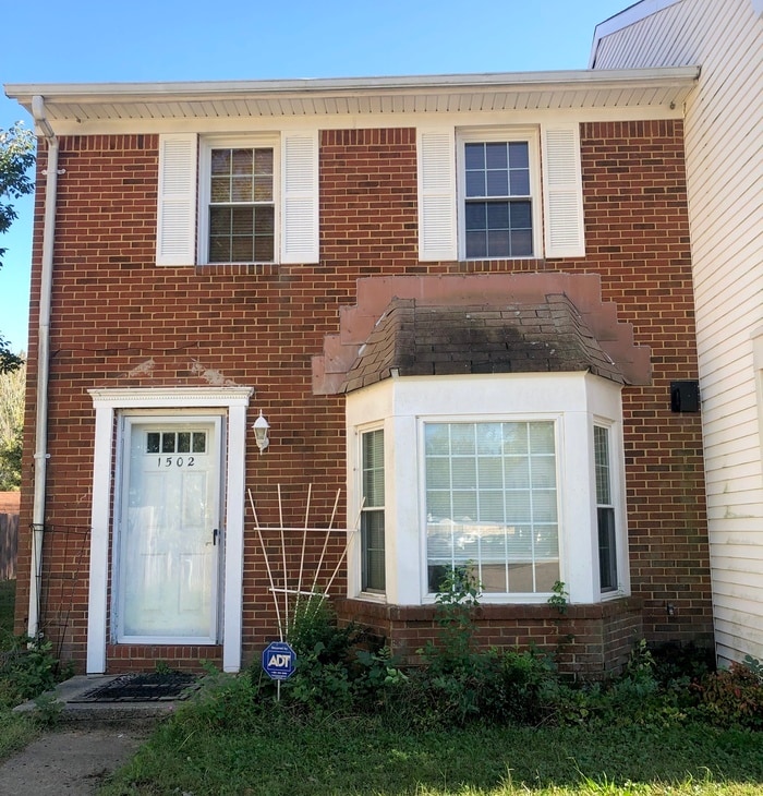 Primary Photo - 3 BEDROOM END UNIT TOWNHOUSE FOR RENT IN V...