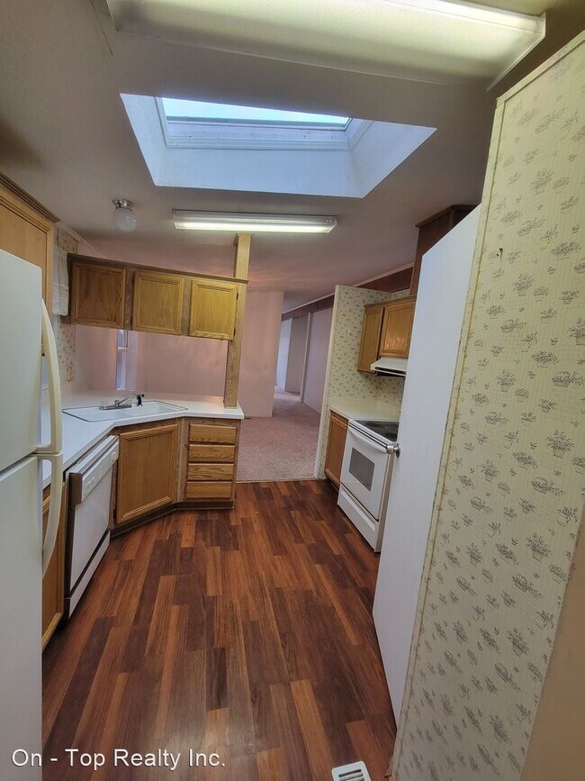 Foto del edificio - 3 br, 2 bath House - 1042 Lenora Dr.