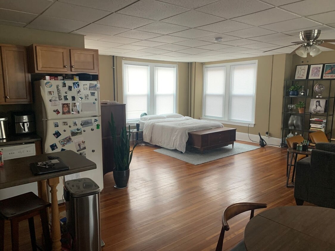 277 Main St Unit 302C, Northampton, MA 01060 Room for Rent in