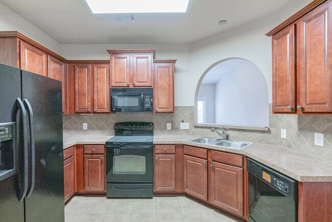 Building Photo - 114 Abelia Ln