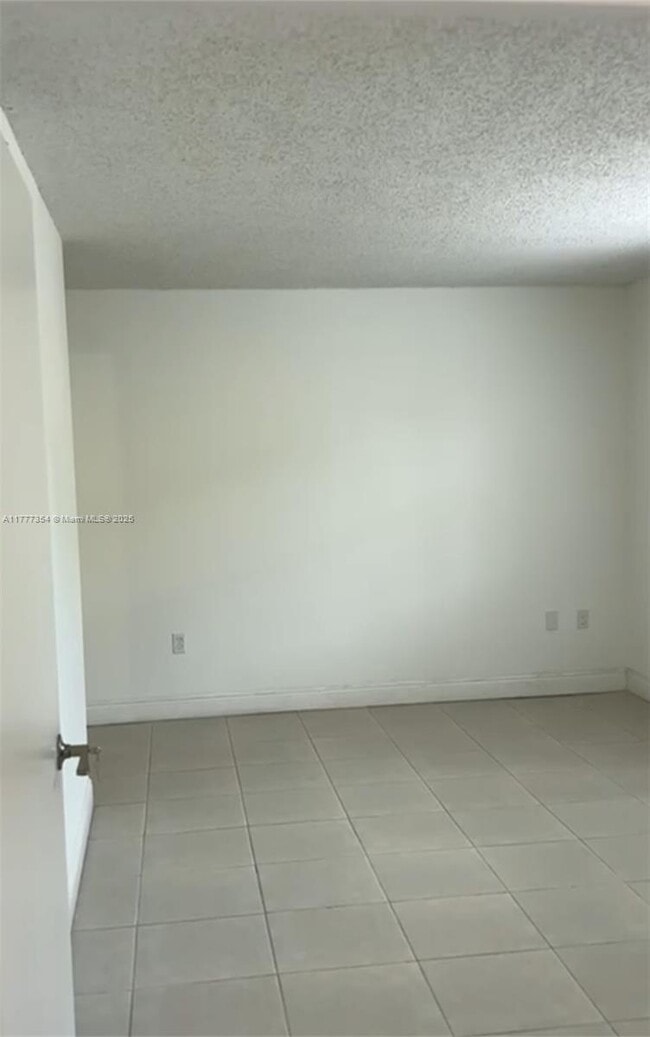 Building Photo - 14961 SW 82nd Ln