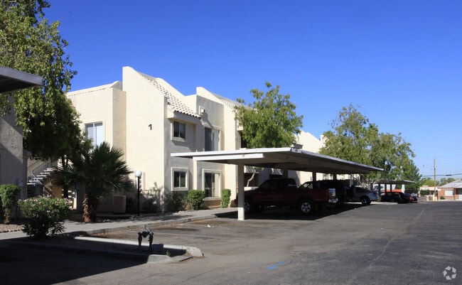 Building Photo - Welcome to your next home at 1835 N 51st S...