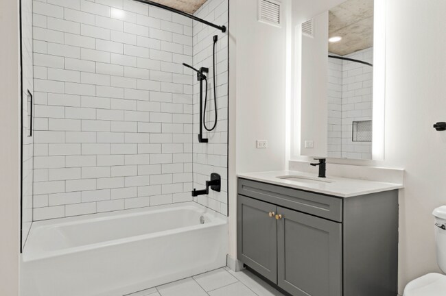 Foto del edificio - 203 W Huron St