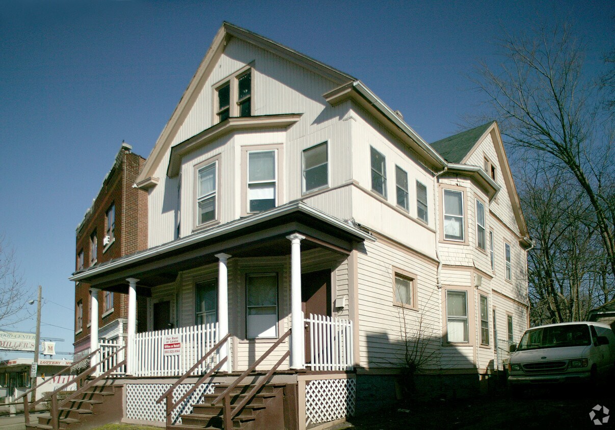 Building Photo - 1458-1460 Albany Ave