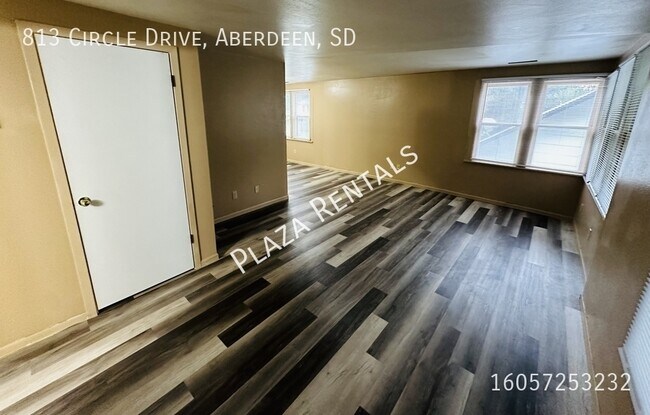 Foto del edificio - 202 N Washington St