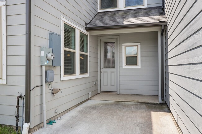 Foto del edificio - 7449 Hinsdale Dr