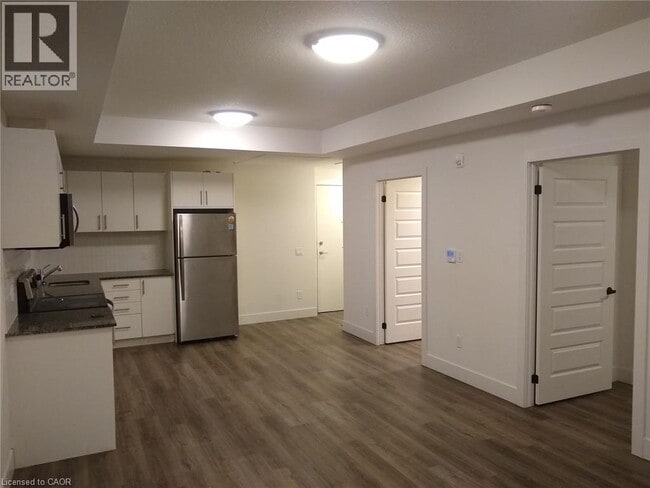 Building Photo - 107 Roger St