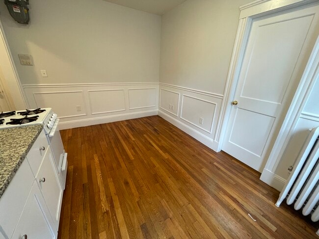 Building Photo - 34 Worthington St