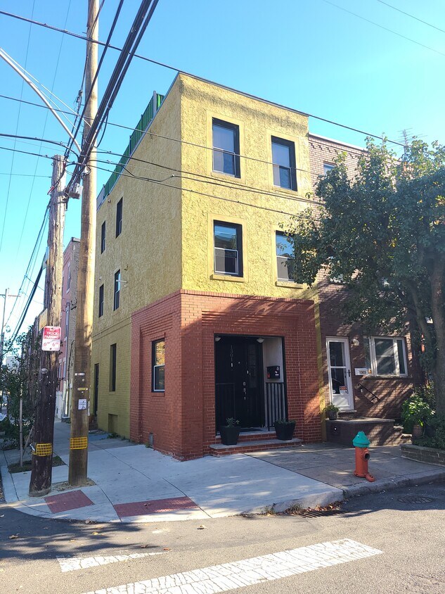 1301 S 10th St, Philadelphia, PA 19147 House Rental in Philadelphia