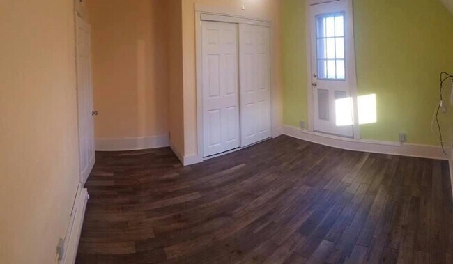 Foto del edificio - Large spacious 1 bedroom apartment near Vi...