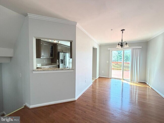 Foto del edificio - 249 Edge Creek Ln