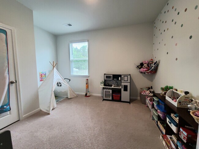Building Photo - 144 Sweet Cherry Ln