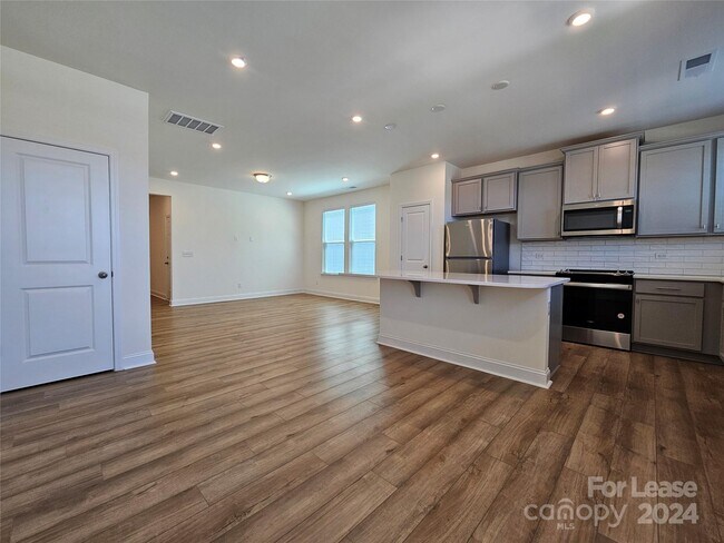 Foto del edificio - 1027 S Point Rd