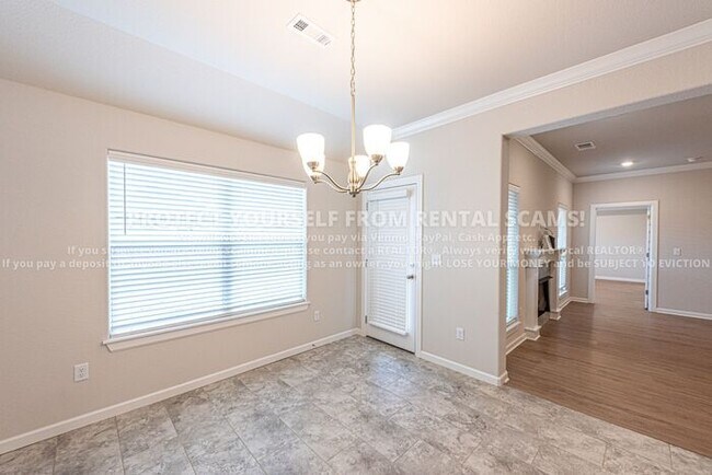 Foto del edificio - 371 W Tyler Rd