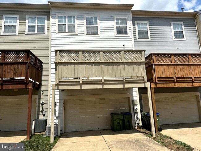 Building Photo - 1310 Saunders Dr