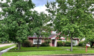 Building Photo - 15803 Baytree Dr