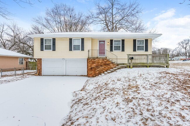 Foto del edificio - Spacious 3 bdrm home!